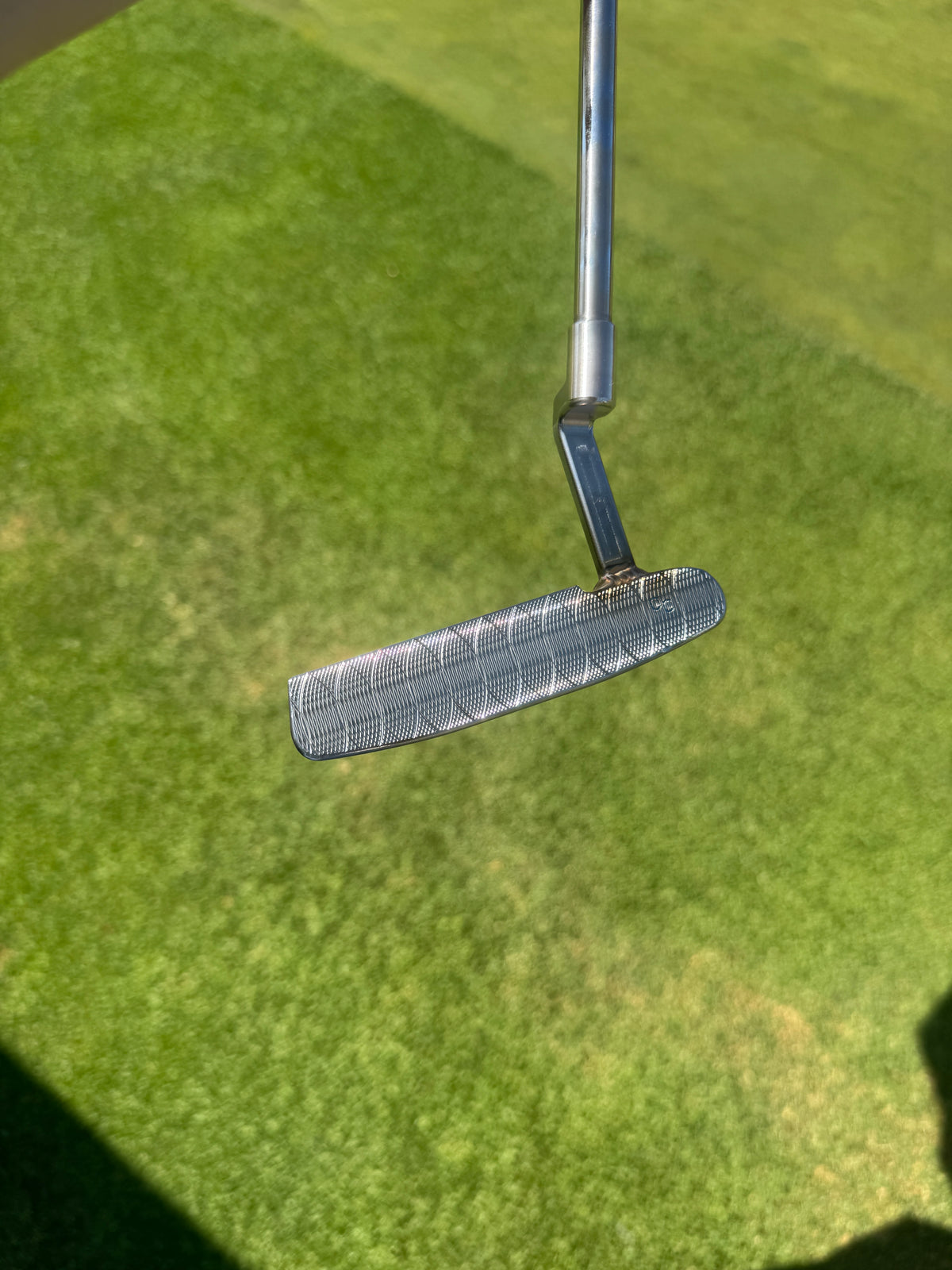 Cali Classic Putter golf club, side angle
